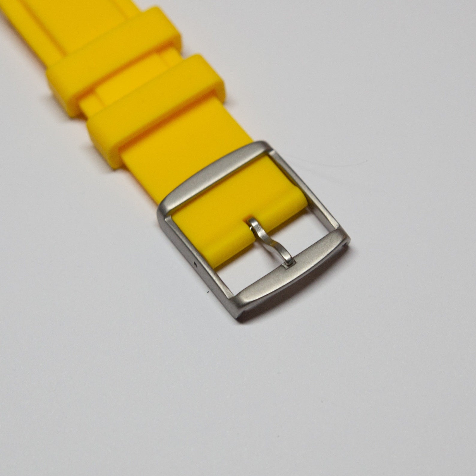 MoonSwatch Classic Strap Yellow