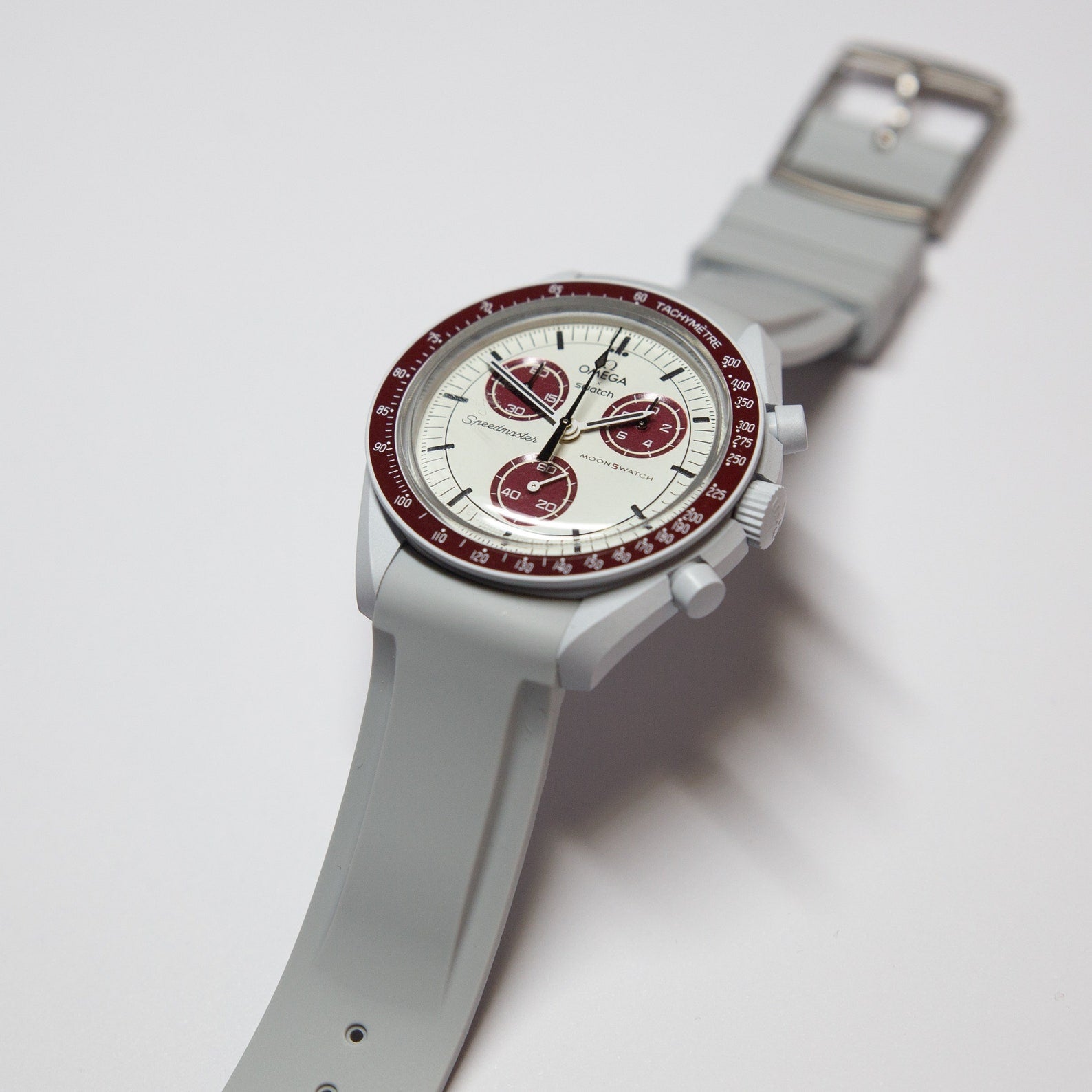 MoonSwatch Classic Strap Light Grey | Mission to Pluto